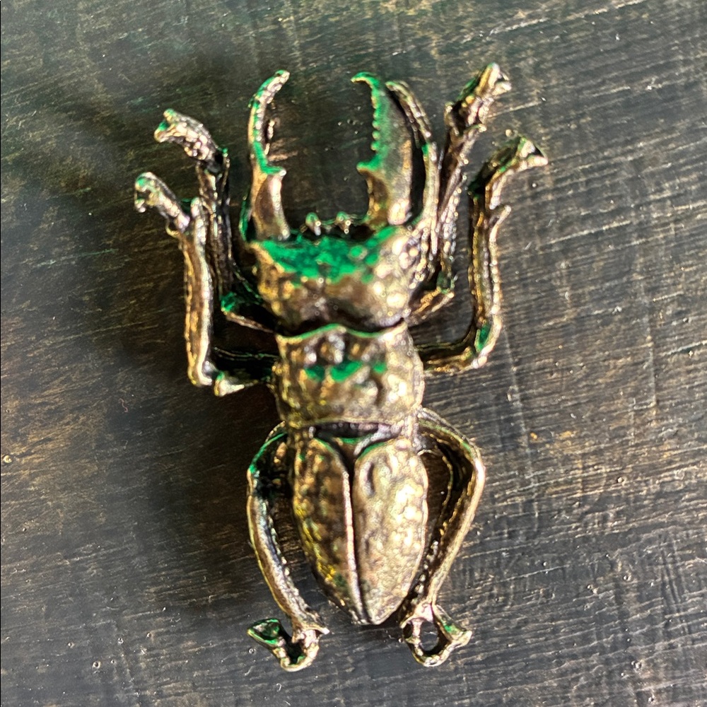 NWT metal scarab beetle paperweight insect brass/goldtone office library gift